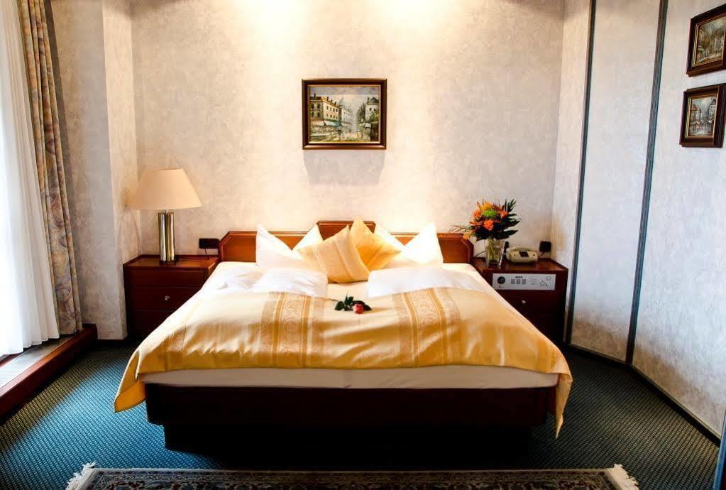 Arotel Best Living Nuernberg Room photo